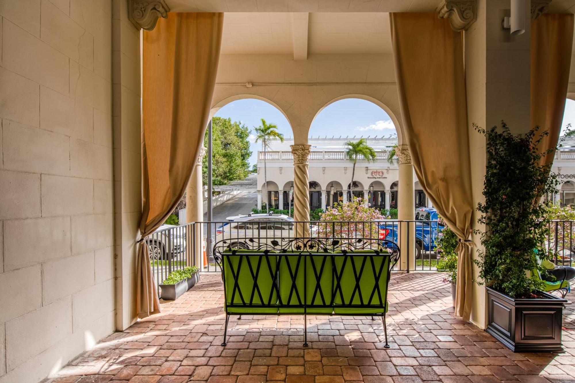 Palm Beach Hotel & Sunrise Cottage Номер фото