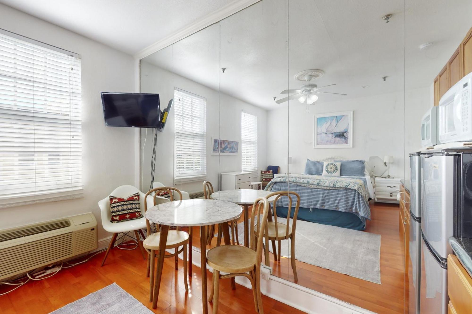 Palm Beach Hotel & Sunrise Cottage Екстер'єр фото