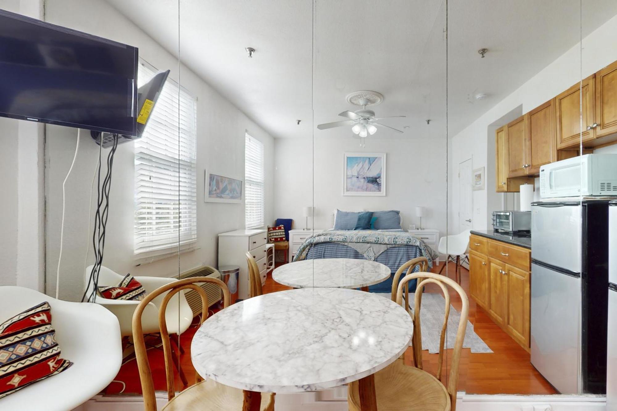 Palm Beach Hotel & Sunrise Cottage Екстер'єр фото